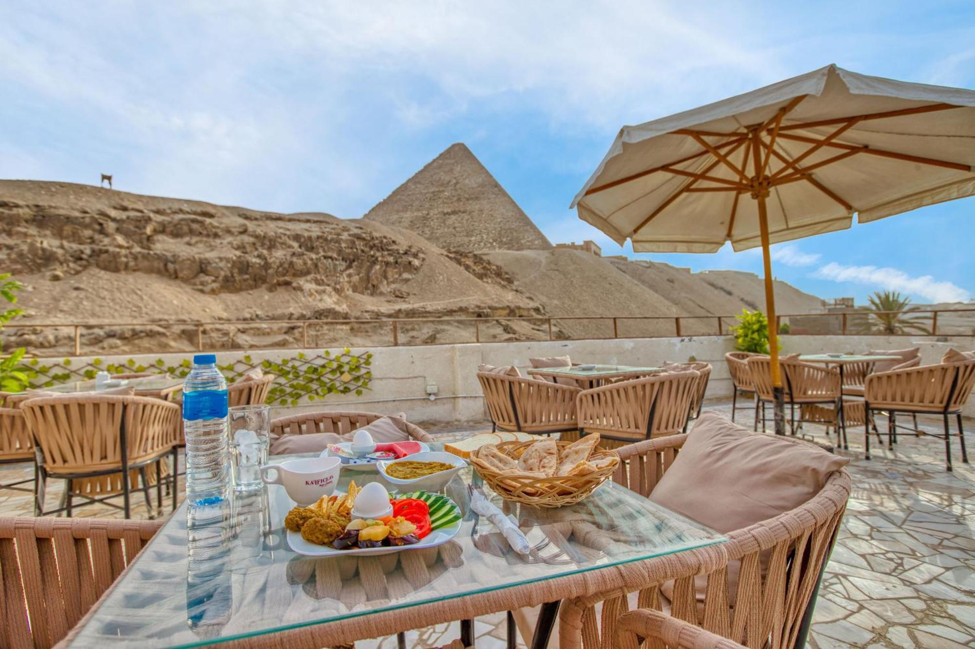 The Grand Pyramids View Hotel Kafret el-Gabal Exterior foto