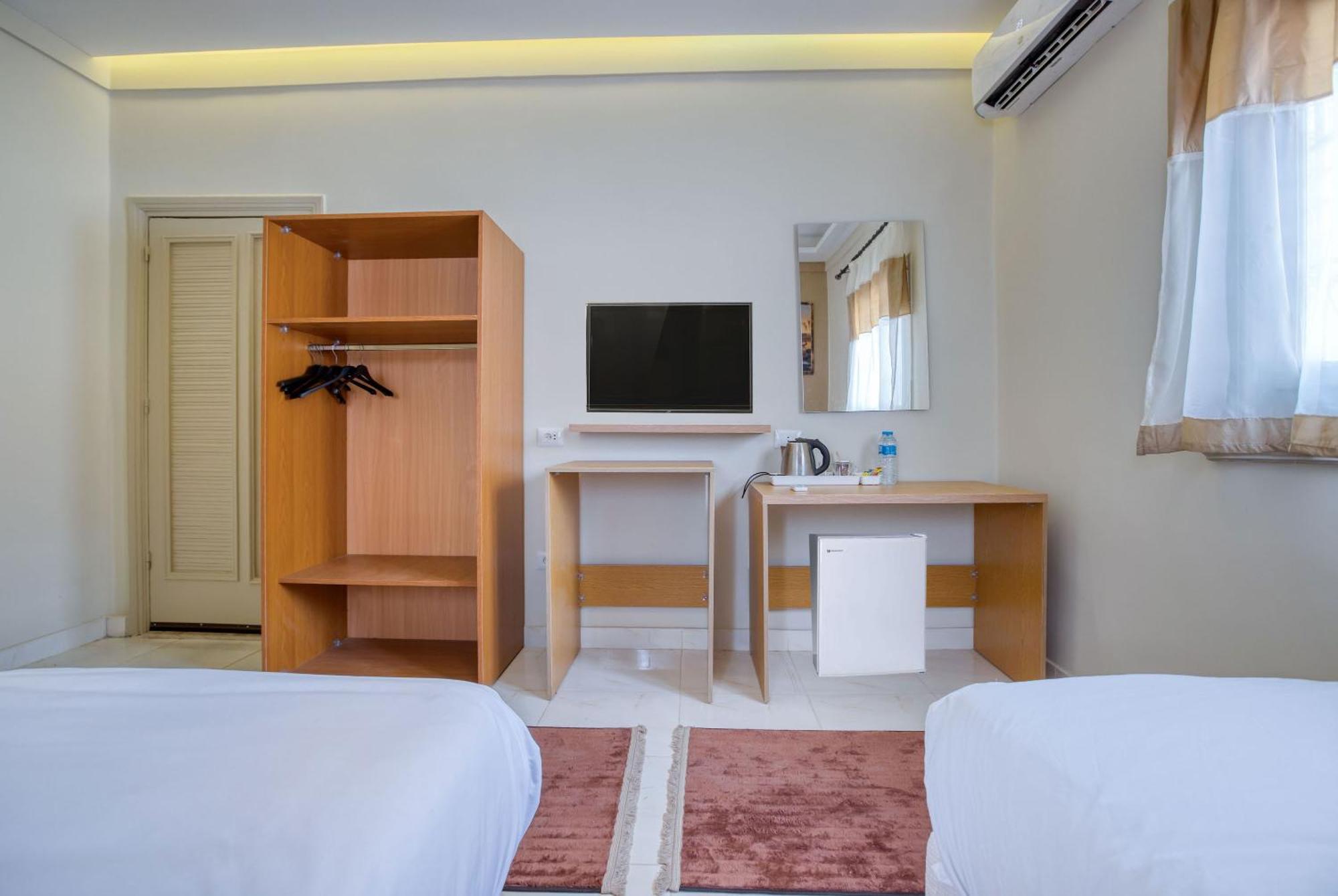 The Grand Pyramids View Hotel Kafret el-Gabal Zimmer foto