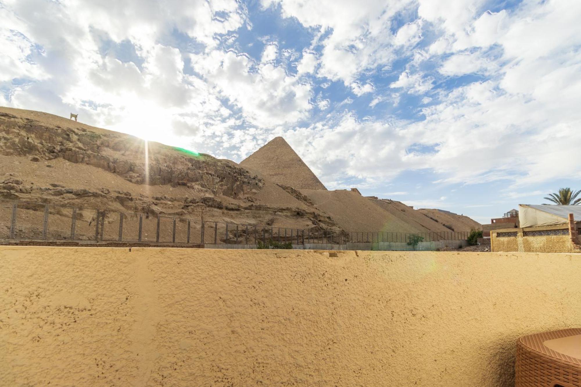 The Grand Pyramids View Hotel Kafret el-Gabal Zimmer foto