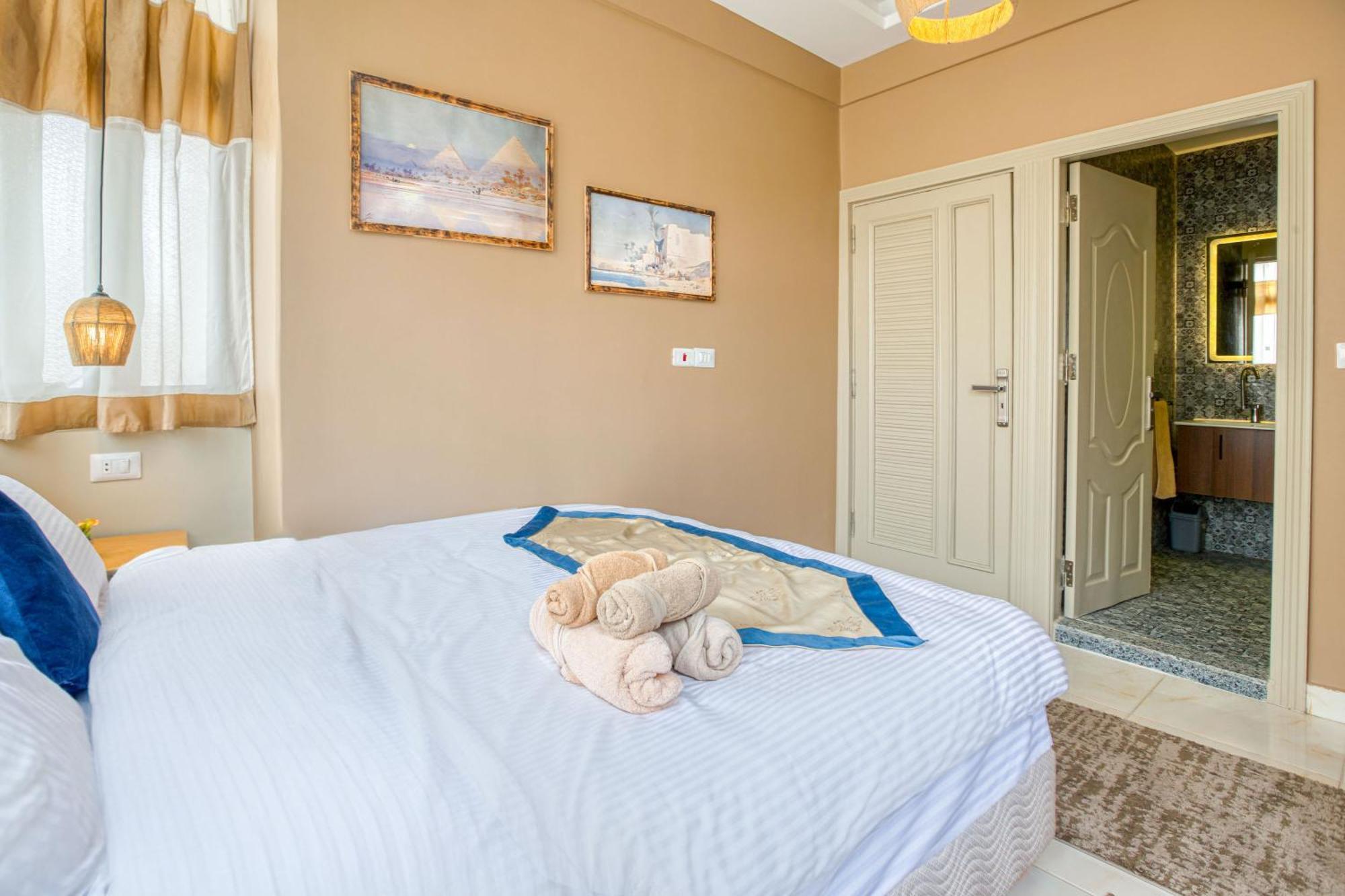The Grand Pyramids View Hotel Kafret el-Gabal Zimmer foto